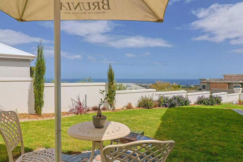 The View, Studio Hermanus Bagian luar foto